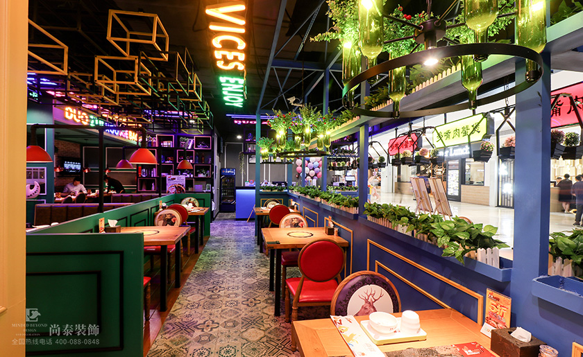 網紅餐飲店裝修實景圖-多嘴肉蟹煲